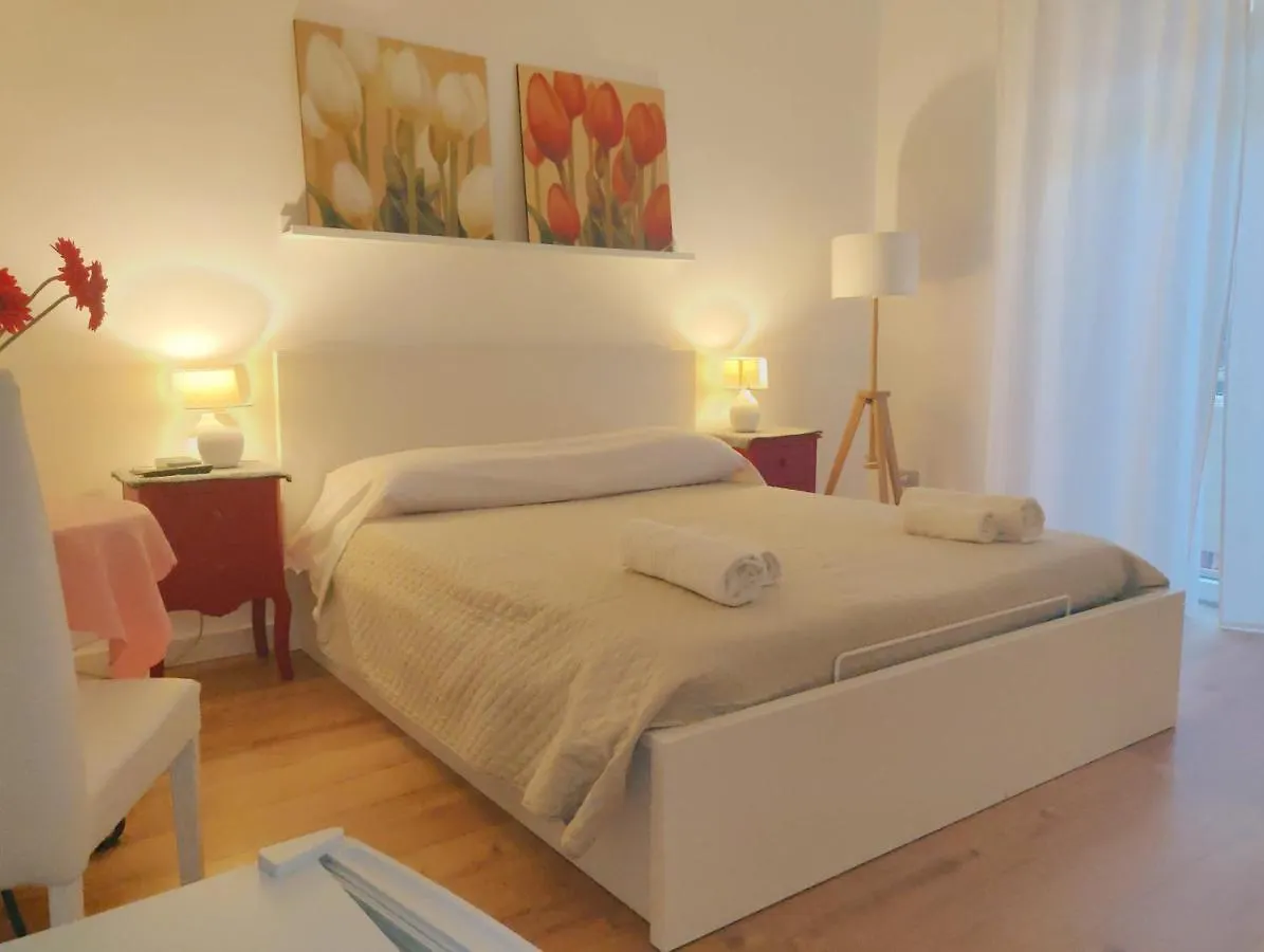 Krly Rooms Κάλιαρι 0*,