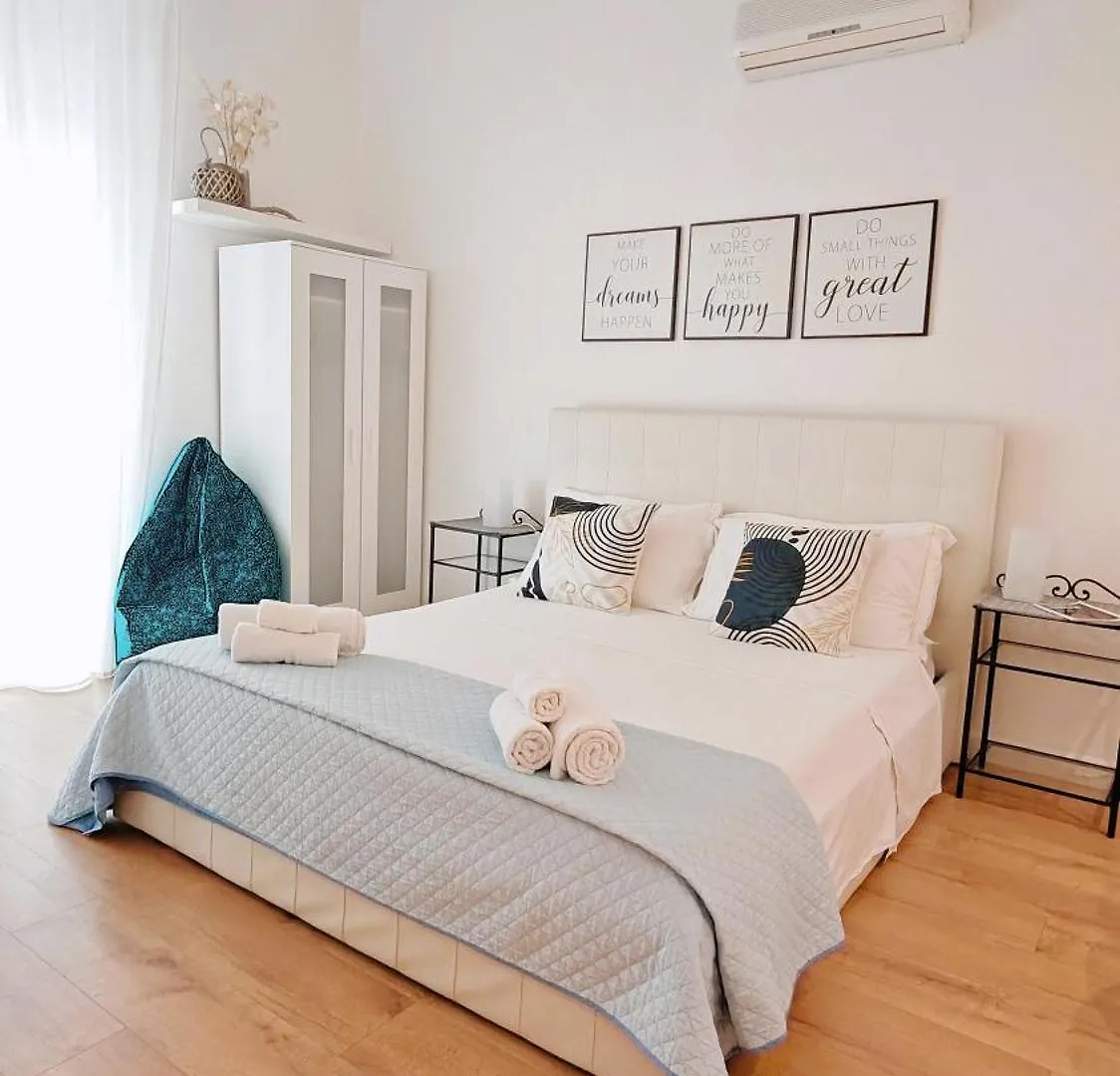 Krly Rooms קליארי