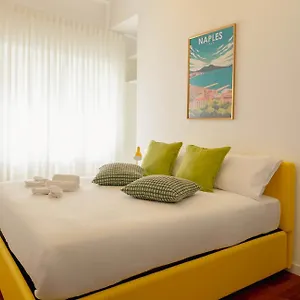 Interno 5 , Napoli Italia