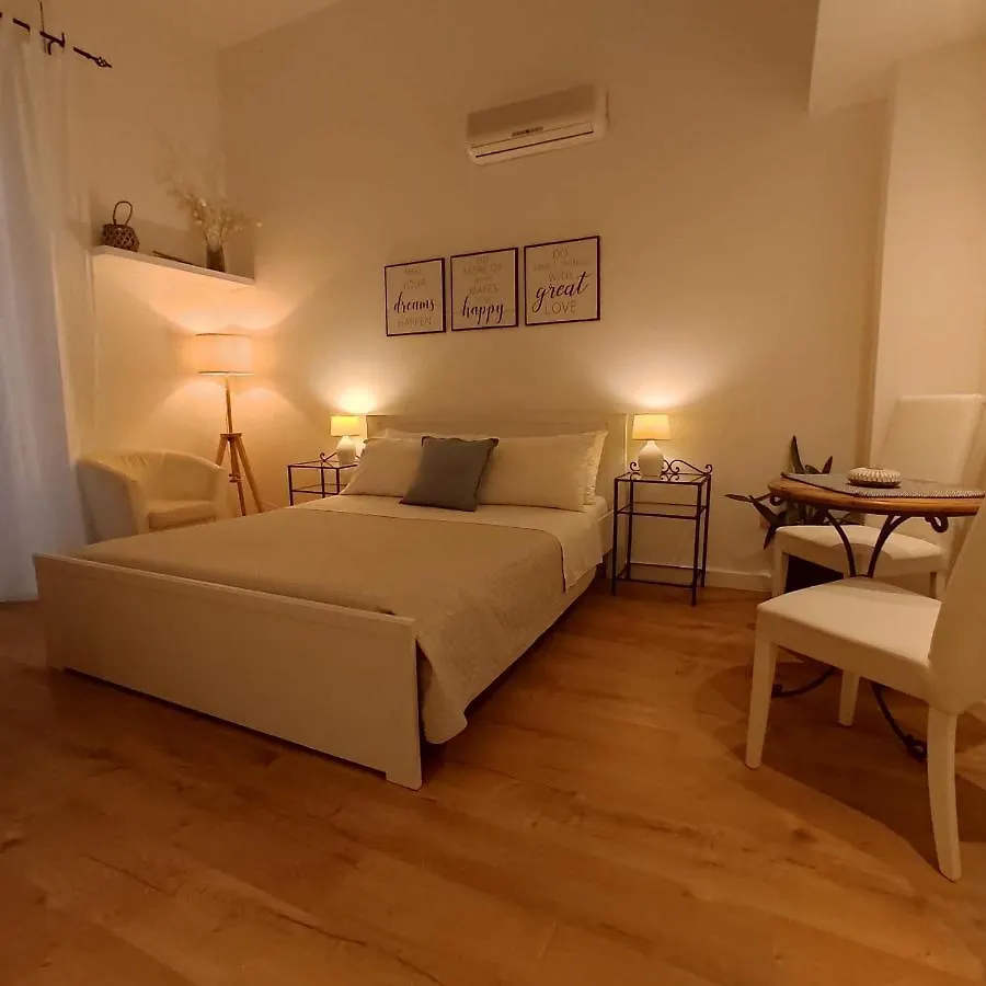 Krly Exclusive Rooms Cagliari Guest house